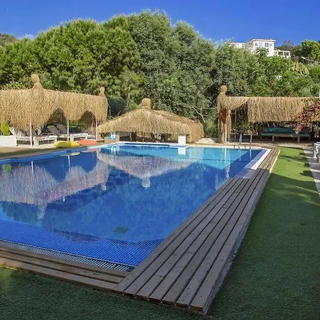 Hotel Leamira 2*