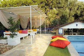 Leamira Hotel 2*