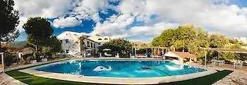 Leamira Hotel 2*